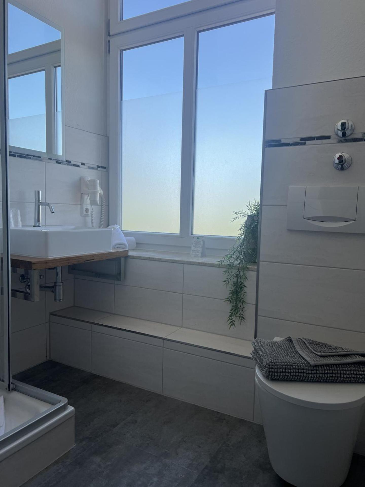 Lexow - Hotel An De Havenkant Теннінг Екстер'єр фото