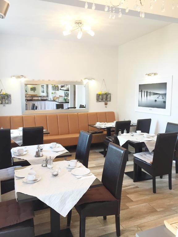 Lexow - Hotel An De Havenkant Теннінг Екстер'єр фото